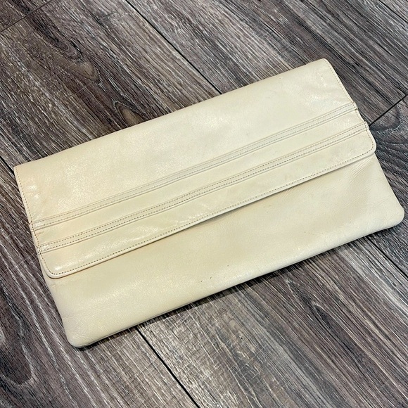 Vanilla clutch bag (no brand) - Picture 1 of 6